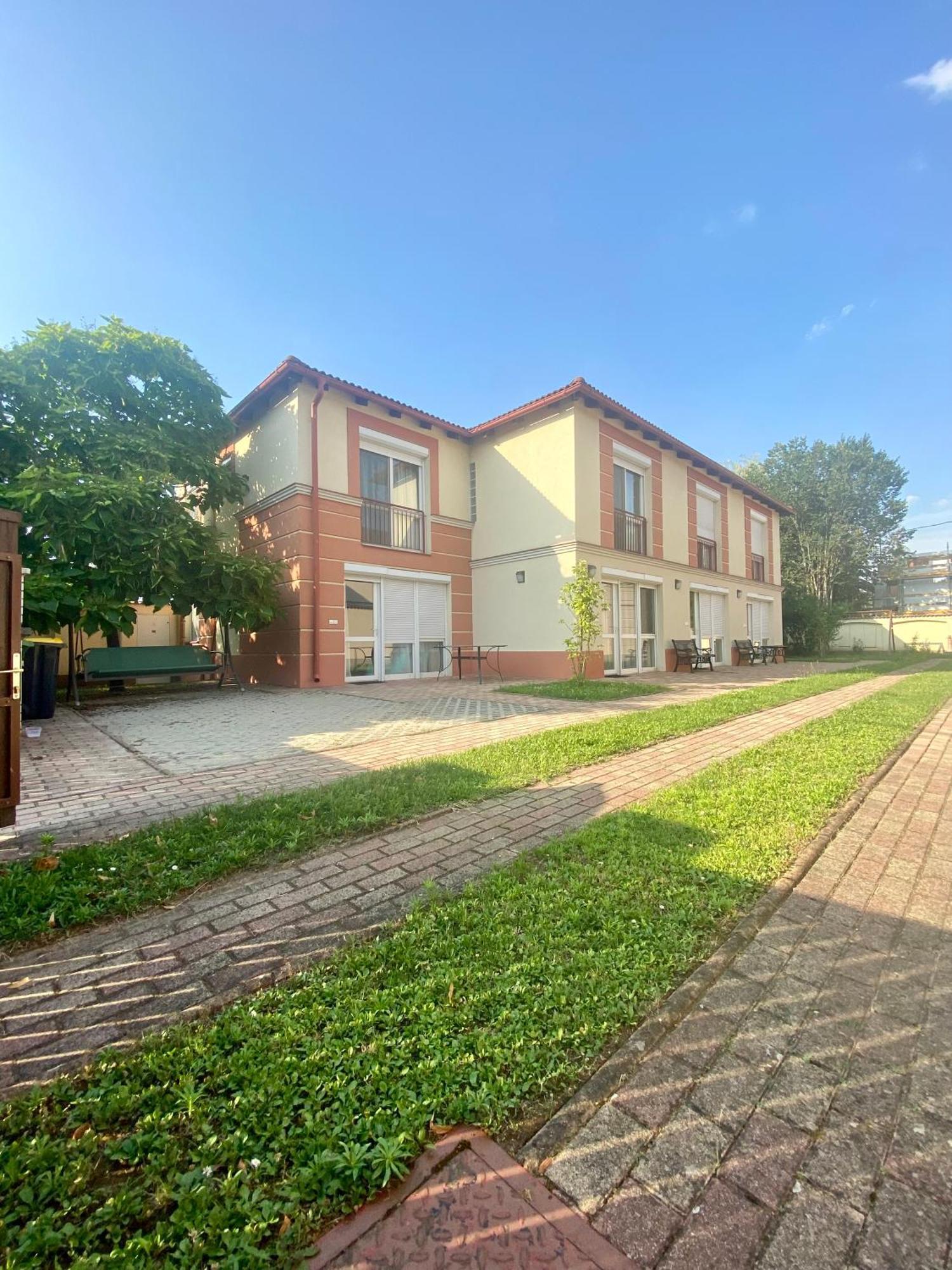 Hajnal Vendeghaz Apartamento Hajdúszoboszló Exterior foto
